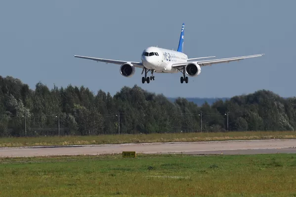 El MAKS 2019 calienta motores para impresionar a los amantes de los aviones
El MAKS 2019 calienta motores para impresionar a los amantes de los aviones
- Sputnik Mundo