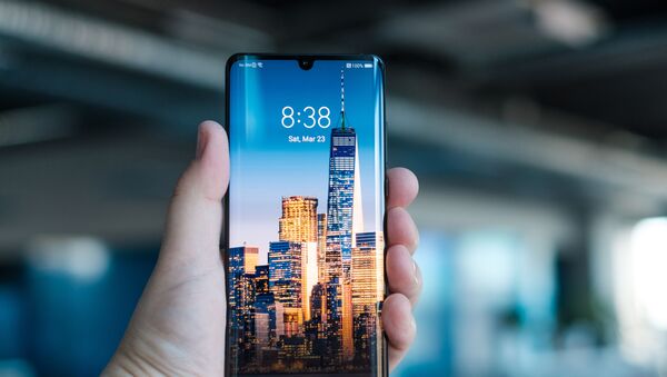 Un teléfono de Huawei - Sputnik Mundo