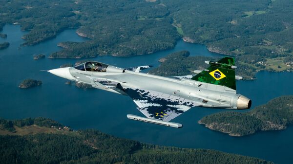 Caza Gripen A de la Fuerza Aérea de Brasil - Sputnik Mundo