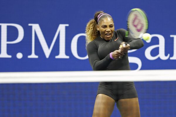 Serena Williams impacta de nuevo con su atuendo - Sputnik Mundo