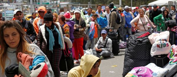 Los migrantes venezolanos en la frontera con Colombia - Sputnik Mundo