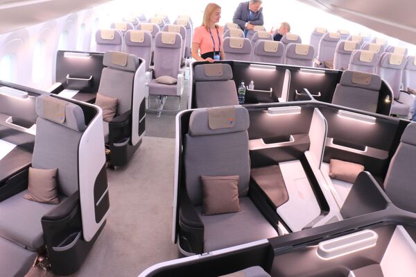 ¿Por qué Rusia construye un avión con China? (fotos) - Sputnik Mundo