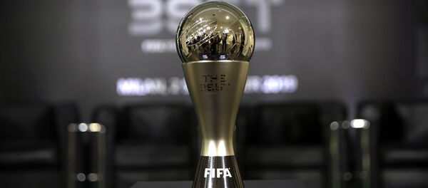 El premio The Best que otorga la FIFA al mejor jugador de la pasada temporada - Sputnik Mundo