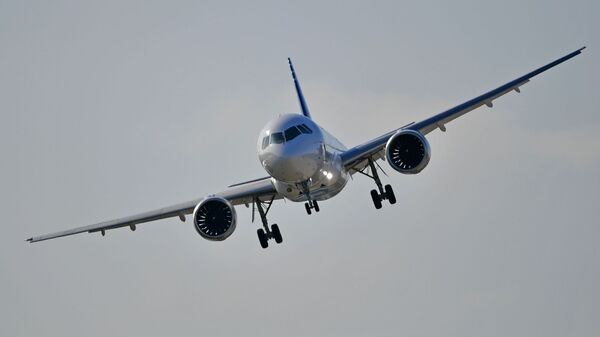 El avión de pasajeros MC-21-300 - Sputnik Mundo