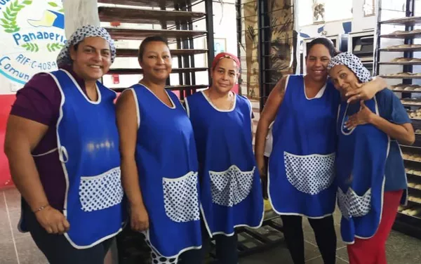 Las productoras de la panadería comunal de la Comuna Victoria Socialista, en Caracas, Venezuela - Sputnik Mundo