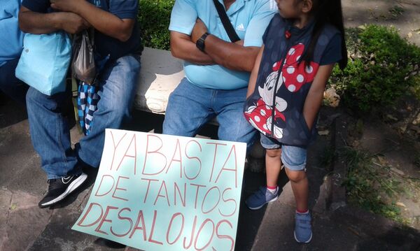 Una marcha fúnebre denuncia corrupción en los desalojos en Ciudad de México (fotos) - Sputnik Mundo