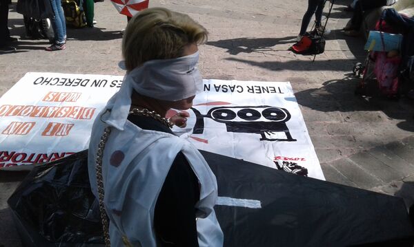 Una marcha fúnebre denuncia corrupción en los desalojos en Ciudad de México (fotos) - Sputnik Mundo