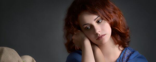 Una mujer y frutas - Sputnik Mundo