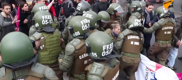 Cómo el Día de la Protesta Nacional sumerge Chile en el caos - Sputnik Mundo