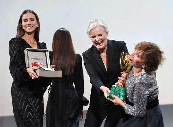 El Festival de Venecia llega a su fin celebrando el cine El Festival de Venecia llega a su fin celebrando el cine - Sputnik Mundo