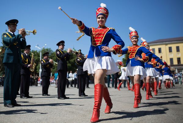 La lista de las ciudades rusas con las mujeres más bellas - Sputnik Mundo