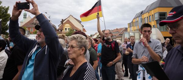Los partidarios de AfD durante las elecciones en Brandenburgo y Sajonia, Alemania - Sputnik Mundo