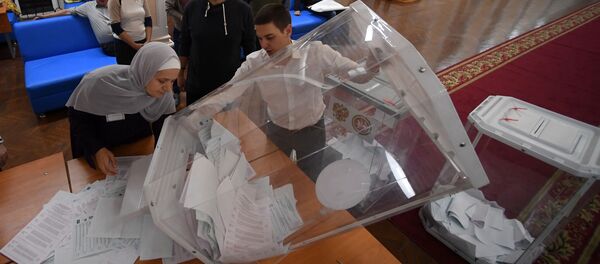El registro de votos en las elecciones municipales de Rusia - Sputnik Mundo