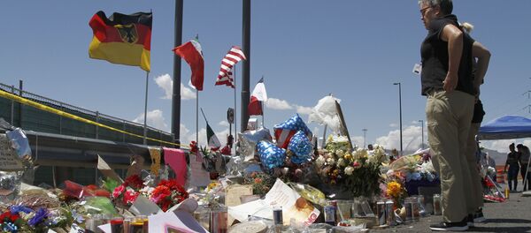 Lugar del tiroteo en en un local comercial de Walmart en El Paso, Texas EEUU Lugar del tiroteo en en un local comercial de Walmart en El Paso, Texas EEUU - Sputnik Mundo