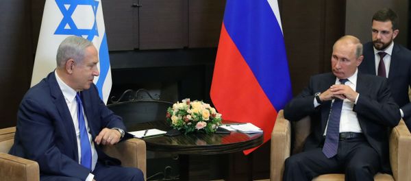El primer ministro israelí, Benjamín Netanyahu, y el presidente ruso, Vladímir Putin - Sputnik Mundo