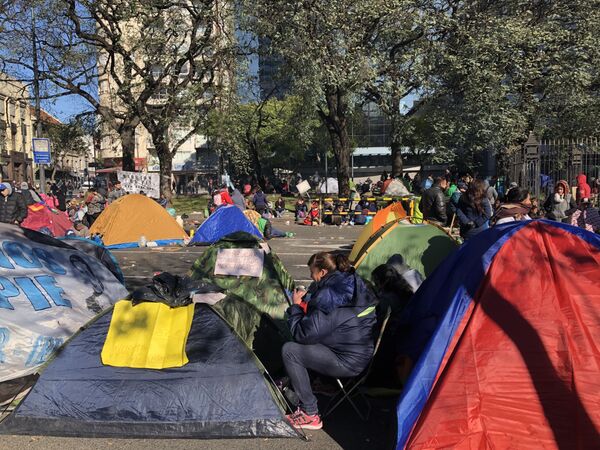 Testimonios de la crisis: el hambre es la lucha más urgente en Argentina - Sputnik Mundo