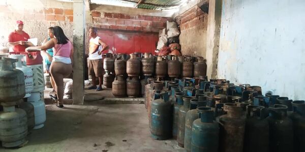 El gas comunitario y la pertenencia colectiva de empresas en Venezuela  - Sputnik Mundo