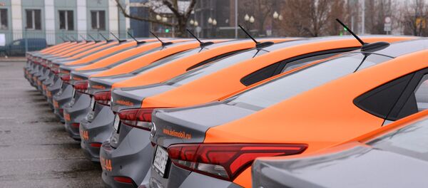 Los servicios de carsharing en Moscú - Sputnik Mundo
