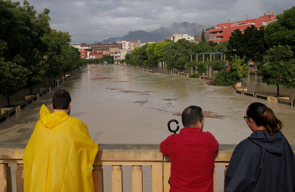 Las devastadoras inundaciones que azotan el sudeste de España
 - Sputnik Mundo