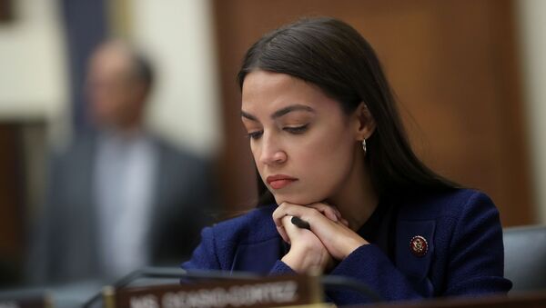 Alexandria Ocasio-Cortez en el Senado - Sputnik Mundo