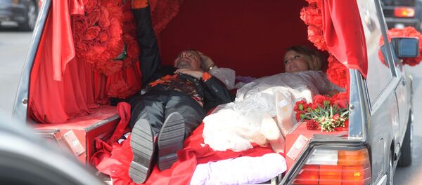 Boda de Ksenia Sobchak con el director teatral Konstantín Bogomólov - Sputnik Mundo