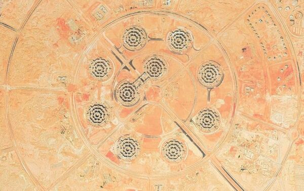 Una vista general del nuevo complejo del Ministerio de Defensa de Egipto Una vista general del nuevo complejo del Ministerio de Defensa de Egipto - Sputnik Mundo