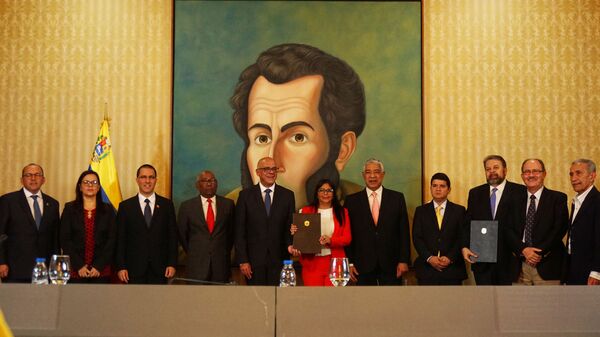 Una parte de la oposición venezolana acepta dialogar con el Gobierno y reformar el CNE Una parte de la oposición venezolana acepta dialogar con el Gobierno y reformar el CNE - Sputnik Mundo