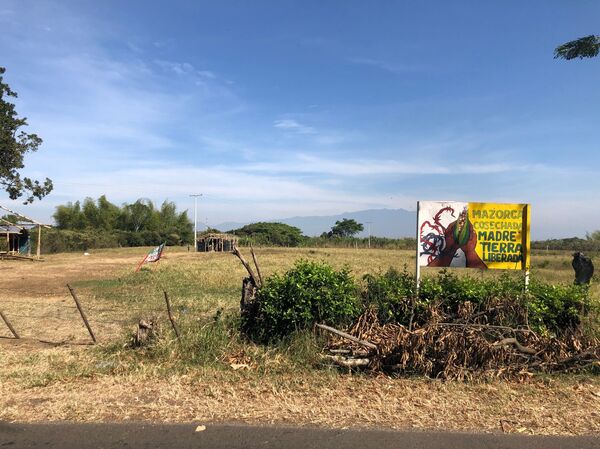 El día a día de los líderes indígenas colombianos: amenazas, asesinatos y lucha por su tierra ancestral - Sputnik Mundo