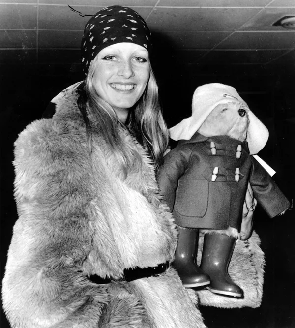 Twiggy, la legendaria modelo que se convirtió en un símbolo de los años 60
Twiggy, la legendaria modelo que se convirtió en un símbolo de los años 60
- Sputnik Mundo