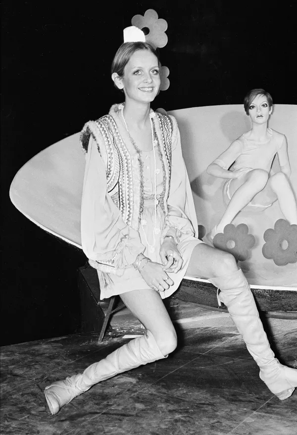 Twiggy, la legendaria modelo que se convirtió en un símbolo de los años 60
Twiggy, la legendaria modelo que se convirtió en un símbolo de los años 60
- Sputnik Mundo
