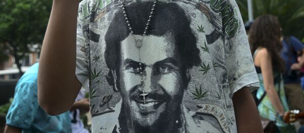 Una camiseta de Pablo Escobar - Sputnik Mundo
