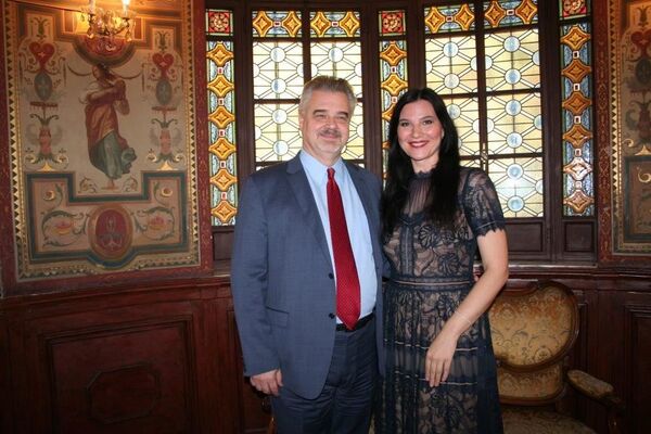 El 'Alma Rusa' invade Uruguay con una voz singular - Sputnik Mundo