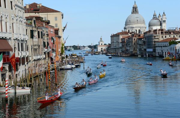 Siete lugares donde está prohibido el tráfico de automóviles - Sputnik Mundo