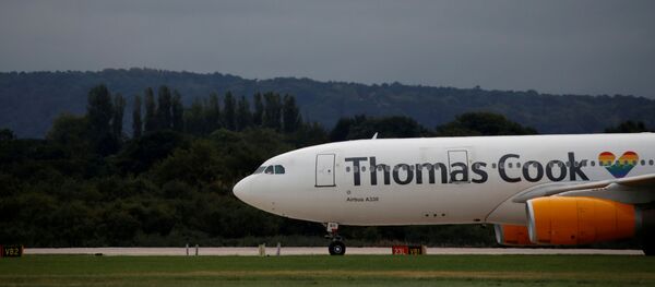 Un Airbus A330 del turoperador Thomas Cook - Sputnik Mundo