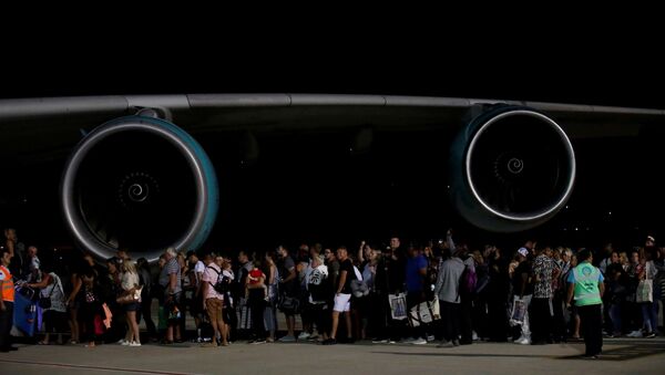 Pasajeros de la aerolínea Thomas Cook - Sputnik Mundo