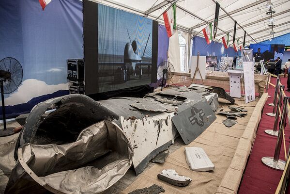 Irán hace ostentación de los trofeos de su 'guerra' contra los drones
 - Sputnik Mundo