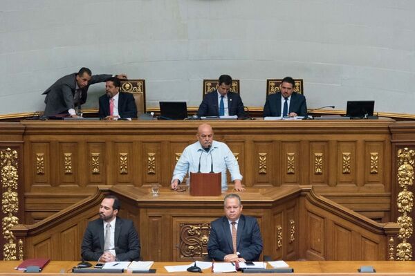 Bloque del partido gobernante PSUV vuelve al parlamento venezolano - Sputnik Mundo