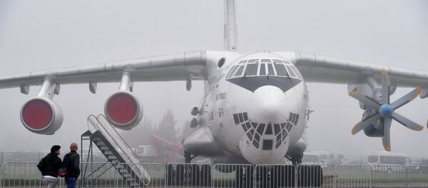 El avión de transporte ruso IL-76 - Sputnik Mundo