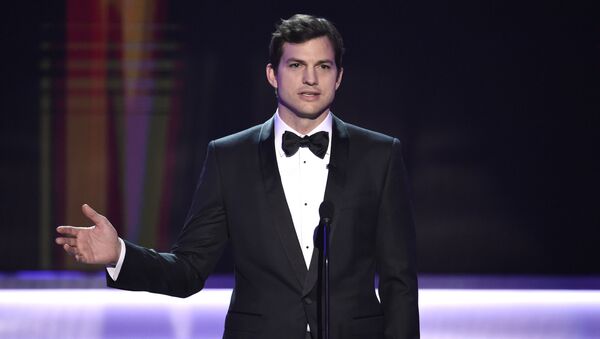 Ashton Kutcher, el actor estadounidense - Sputnik Mundo