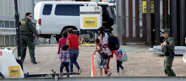Migrantes en EEUU (Archivo) - Sputnik Mundo