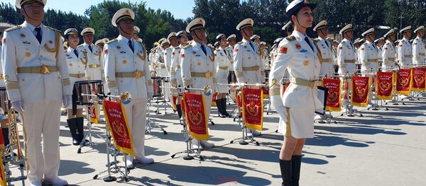 Репетиция парада в честь 70-летия образования КНР Репетиция парада в честь 70-летия образования КНР - Sputnik Mundo