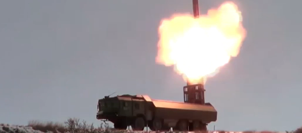 Publican el vídeo del lanzamiento del misil supersónico ruso Onix - Sputnik Mundo