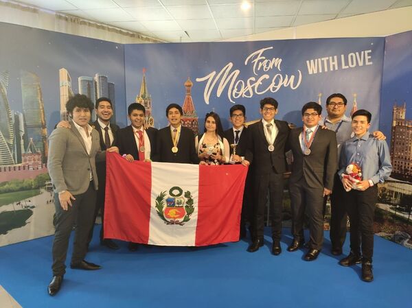 Estudiantes peruanos hicieron historia en Rusia  - Sputnik Mundo