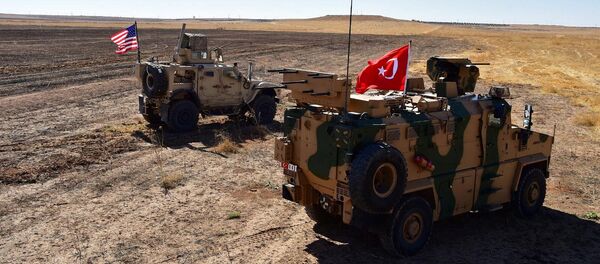 Patrullaje de Turquía y EEUU en Siria - Sputnik Mundo