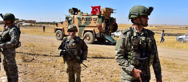 Patrullaje de Turquía y EEUU en Siria - Sputnik Mundo