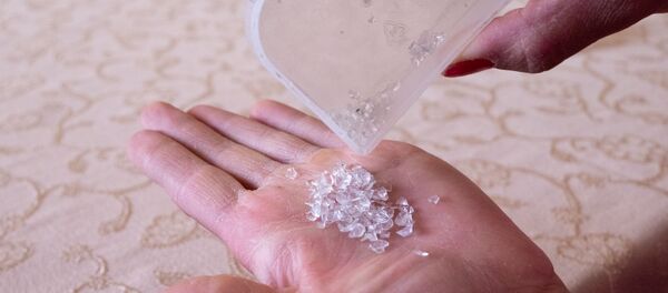 Los cristales que cayeron de los ojos de Satenik Kazarián - Sputnik Mundo