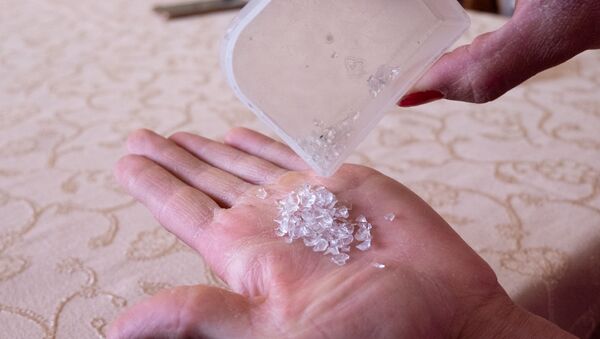 Los cristales que cayeron de los ojos de Satenik Kazarián - Sputnik Mundo