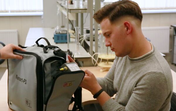 Prueba del riñón artificial portátil  - Sputnik Mundo