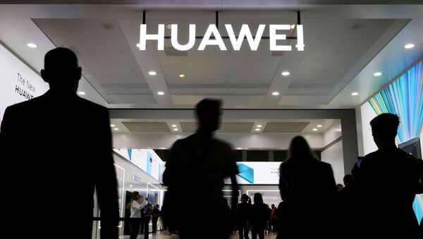 El logo de Huawei  - Sputnik Mundo