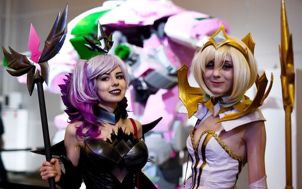 'Cosplayers' en la Comic Con de Rusia de 2019 'Cosplayers' en la Comic Con de Rusia de 2019 - Sputnik Mundo